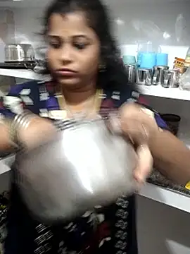 Snapshot of sweetqueen143 chatting on 3, 4, 2026 sweetqueen143 online show from 3, 4, 2026