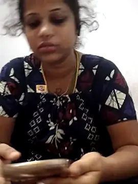 Snapshot of sweetqueen143 chatting on 4, 4, 2026 sweetqueen143 online show from 4, 4, 2026