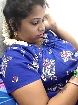 Snapshot of sweetqueen143 chatting on 5, 4, 2026 sweetqueen143 online show from 5, 4, 2026