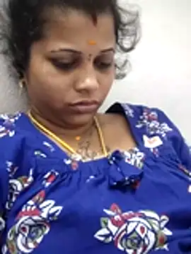 Snapshot of sweetqueen143 chatting on 6, 4, 2026 sweetqueen143 online show from 6, 4, 2026