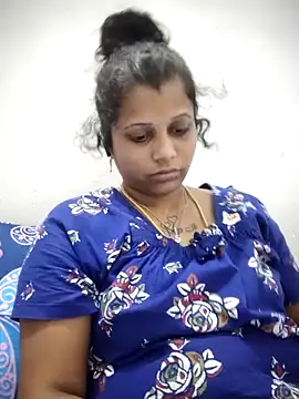 Snapshot of sweetqueen143 chatting on 6, 4, 2026 sweetqueen143 online show from 6, 4, 2026