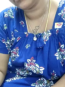 Snapshot of sweetqueen143 chatting on 7, 4, 2026 sweetqueen143 online show from 7, 4, 2026