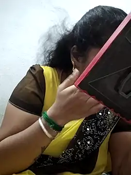 Snapshot of sweetqueen143 chatting on 12, 4, 2026 sweetqueen143 online show from 12, 4, 2026