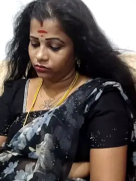 Snapshot of sweetqueen143 chatting on 14, 4, 2026 sweetqueen143 online show from 14, 4, 2026