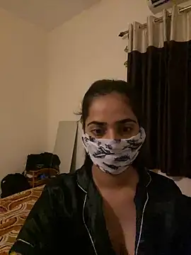 Snapshot of COCO_LOVE18 chatting on 19, 9, 2025 COCO LOVE18 online show from 19, 9, 2025