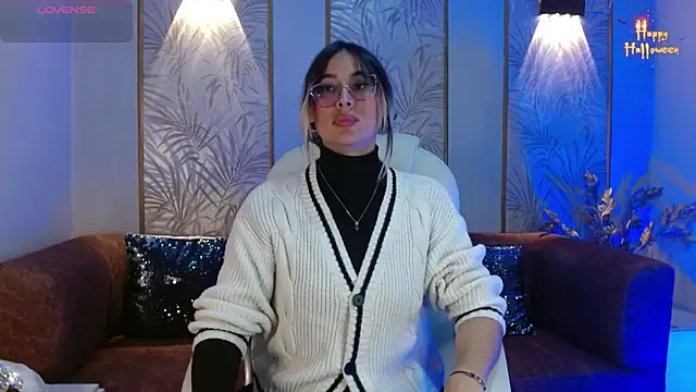 LunaaGrey  online show from 14, 10, 2025