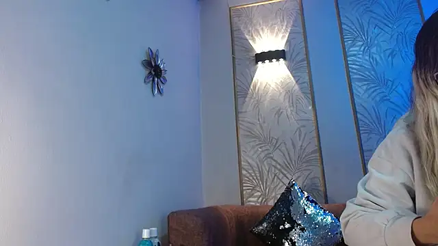 LunaaGrey  online show from 7, 11, 2025