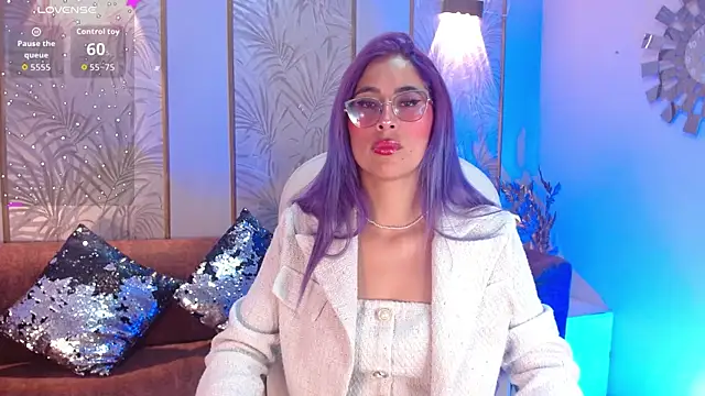 LunaaGrey  online show from 12, 11, 2025