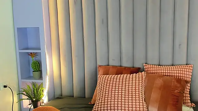 MyApril   online show from 11, 10, 2025