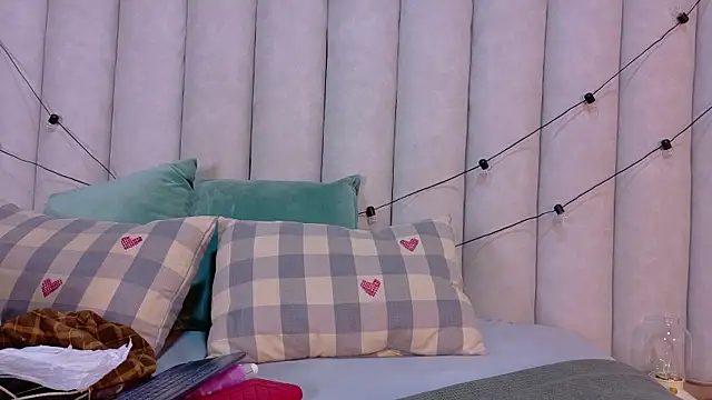 MyApril   online show from 13, 4, 2026