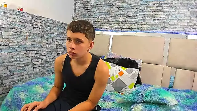 Julian wolf18 online show from 10, 10, 2025