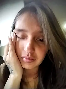 Karla-giraldo  online show from 9, 10, 2025