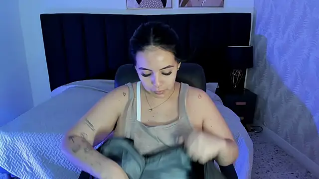 camiladuke7 online show from 9, 10, 2025