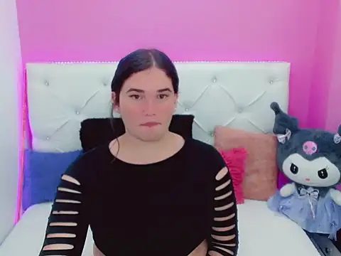 x daniiela x online show from 4, 11, 2025