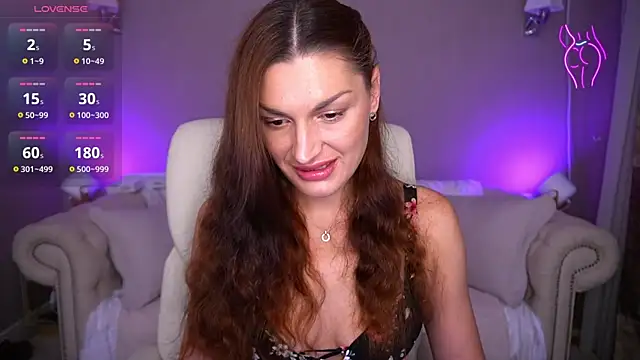 EllaGoldenn online show from 3, 10, 2025