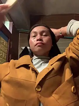 Snapshot of Halyy_xx chatting on 19, 2, 2026 Halyy xx online show from 19, 2, 2026