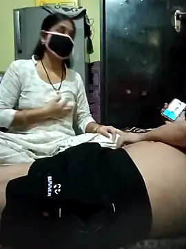 Cute-Charvii online show from 3, 11, 2025