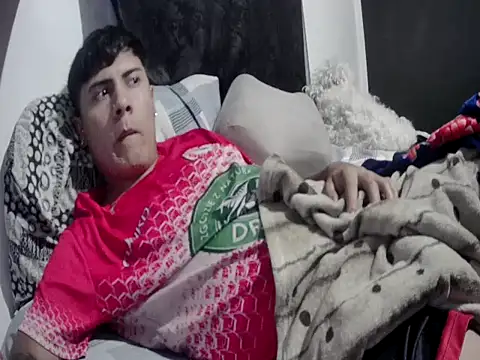 Miguel19971 online show from 1, 12, 2025