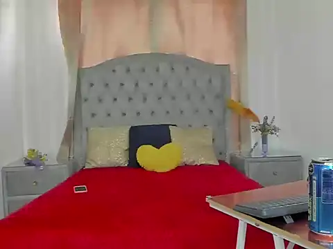 Snapshot of AlexMillons chatting on 25, 10, 2025 AlexMillons online show from 25, 10, 2025