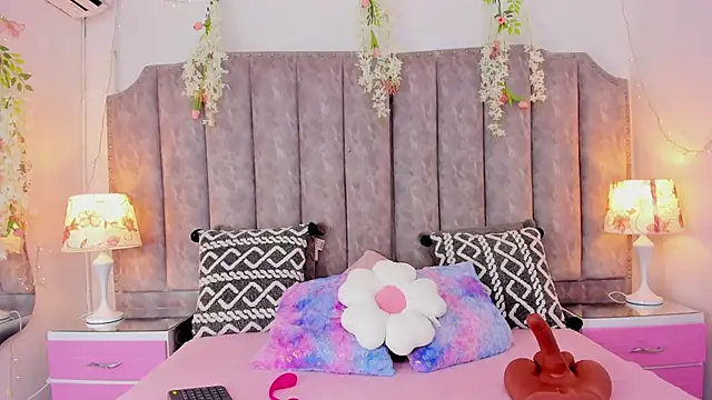 JadeBennett  online show from 25, 10, 2025