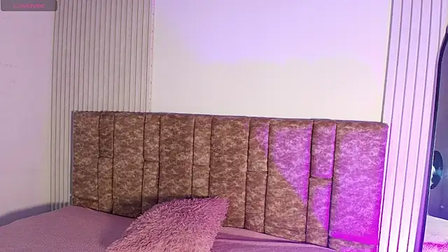 Snapshot of Missdionne_curly chatting on 22, 3, 2026 Missdionne curly online show from 22, 3, 2026