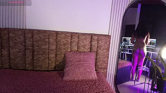 Snapshot of Missdionne_curly chatting on 24, 3, 2026 Missdionne curly online show from 24, 3, 2026