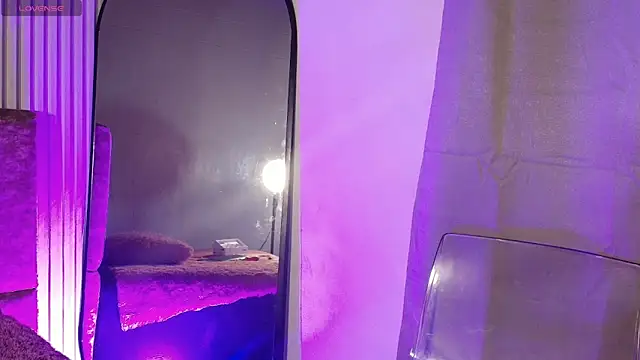 Snapshot of Missdionne_curly chatting on 26, 3, 2026 Missdionne curly online show from 26, 3, 2026