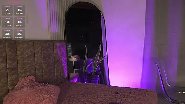 Snapshot of Missdionne_curly chatting on 16, 4, 2026 Missdionne curly online show from 16, 4, 2026