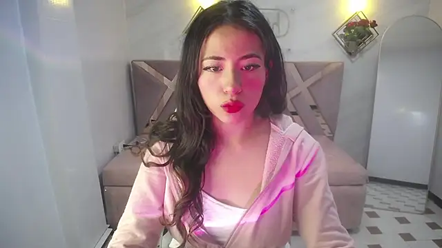 Chloe Brownn v online show from 24, 9, 2025