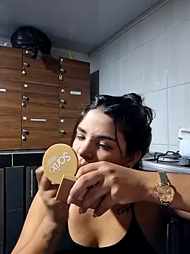 daniela crozee  online show from 29, 11, 2025