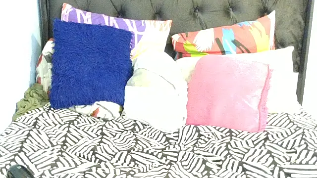 Snapshot of Dandelion_enigman chatting on 2, 11, 2025 Dandelion enigman online show from 2, 11, 2025