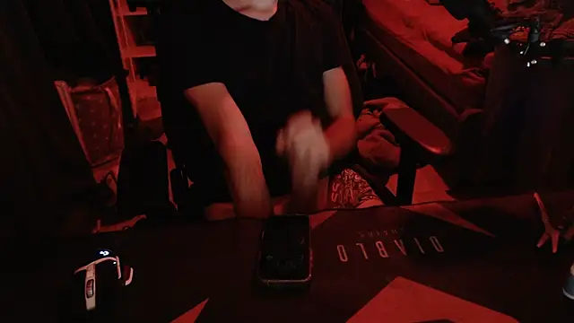 geil20CM2 online show from 4, 10, 2025