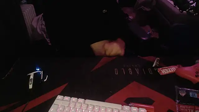 geil20CM2 online show from 19, 11, 2025