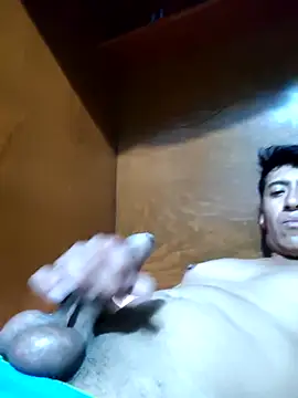 Carlos27hot online show from 21, 11, 2025