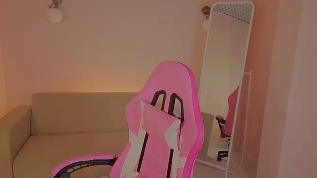 kianawhite online show from 2, 3, 2026