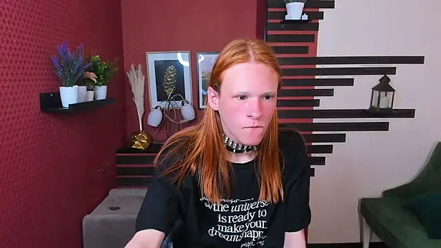 Snapshot of ChloeValentinee chatting on 24, 9, 2025 ChloeValentinee online show from 24, 9, 2025