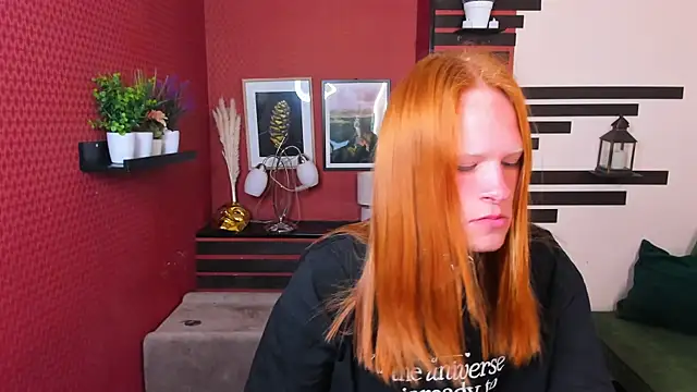 Snapshot of ChloeValentinee chatting on 25, 9, 2025 ChloeValentinee online show from 25, 9, 2025