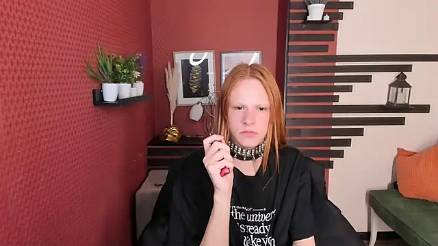 Snapshot of ChloeValentinee chatting on 4, 10, 2025 ChloeValentinee online show from 4, 10, 2025