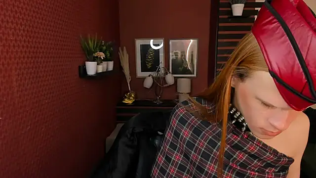 Snapshot of ChloeValentinee chatting on 27, 10, 2025 ChloeValentinee online show from 27, 10, 2025