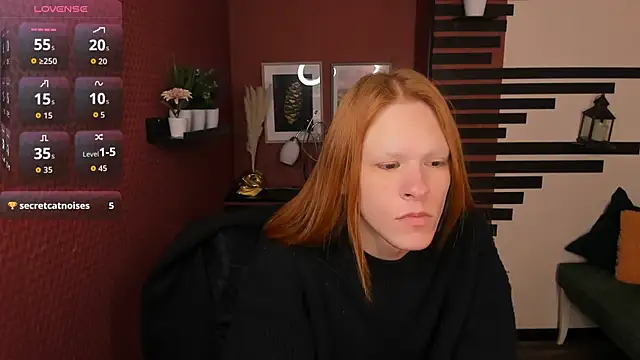 Snapshot of ChloeValentinee chatting on 4, 11, 2025 ChloeValentinee online show from 4, 11, 2025