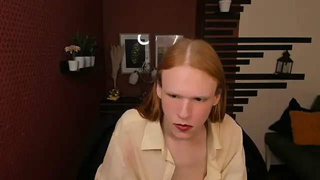 Snapshot of ChloeValentinee chatting on 5, 11, 2025 ChloeValentinee online show from 5, 11, 2025