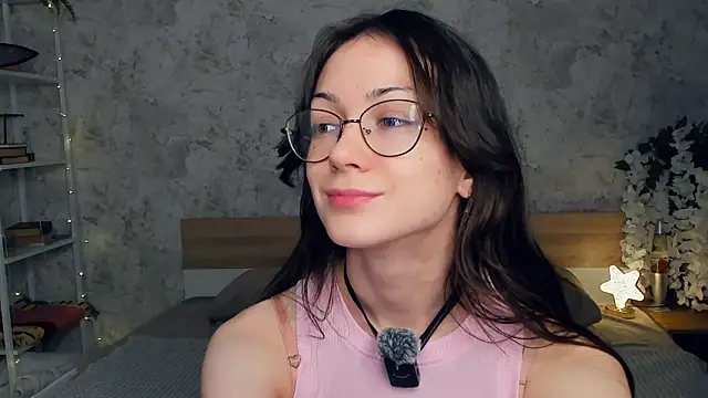 ReneeLippeatt online show from 13, 2, 2026