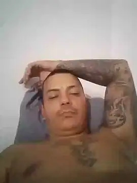 MaximoHall86 online show from 7, 10, 2025