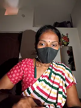 Snapshot of Tamil_Yalini12 chatting on 27, 4, 2026 Tamil Yalini12 online show from 27, 4, 2026