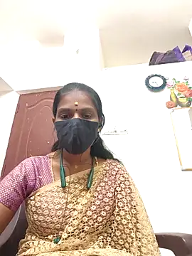 Snapshot of Tamil_Yalini12 chatting on 4, 5, 2026 Tamil Yalini12 online show from 4, 5, 2026