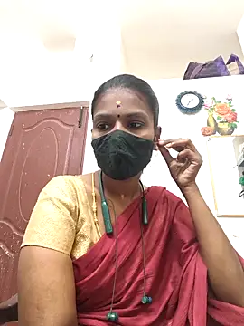 Snapshot of Tamil_Yalini12 chatting on 6, 5, 2026 Tamil Yalini12 online show from 6, 5, 2026