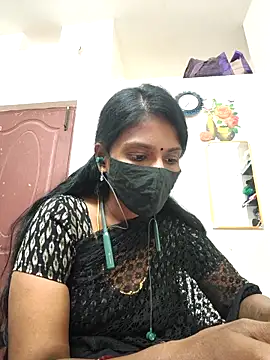 Snapshot of Tamil_Yalini12 chatting on 6, 5, 2026 Tamil Yalini12 online show from 6, 5, 2026