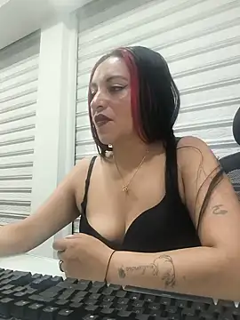 Alisson Stonee online show from 17, 5, 2026