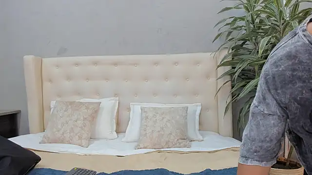 Angel Dustts online show from 9, 10, 2025