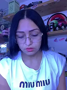 Snapshot of milk-love1226 chatting on 6, 11, 2025 milk-love1226 online show from 6, 11, 2025